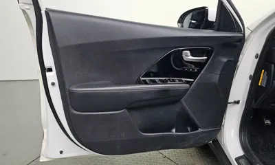 Kia Niro 2018, 83451 км, за 9576.55 USD - фото 24