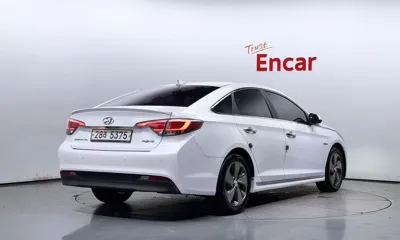 Hyundai Sonata 2015, 170704 км, за 4795.06 USD