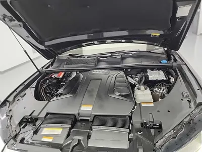 Audi Q7 2019, 84165 км, за 18827.37 USD - фото 6