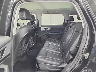 Audi Q7 2019, 84165 км, за 18827.37 USD - фото 20