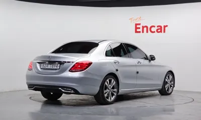 Mercedes-Benz C-Class 2018, 59731 км, за 11034.03 USD
