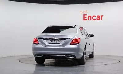 Mercedes-Benz C-Class 2018, 59731 км, за 11034.03 USD