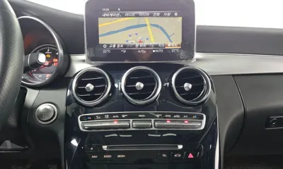 Mercedes-Benz C-Class 2018, 59731 км, за 11034.03 USD - фото 15