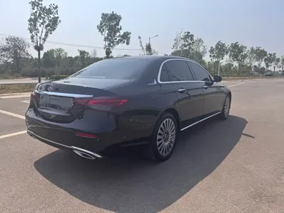 Mercedes-Benz E-Class 2023, 40000 км, за 38926.1 USD