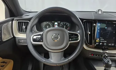 Volvo XC60 2020, 27084 км, за 25600.63 USD - фото 13