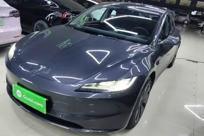 Tesla Model 3 · 2023 год