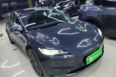 Tesla Model 3 2023, 25200 км, за 29887 USD