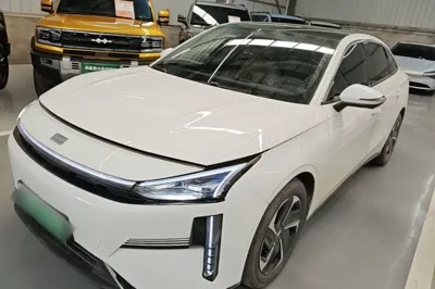 Geely Galaxy L6 · 2023 год