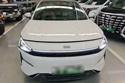 Geely Galaxy L6 2023, 33900 км, за 12591 USD