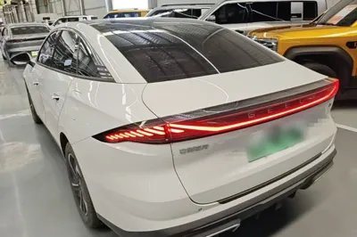 Geely Galaxy L6 2023, 33900 км, за 12591 USD