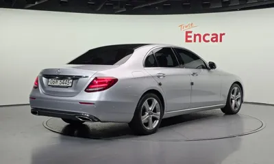 Mercedes-Benz E-Class 2018, 95689 км, за 12164.99 USD