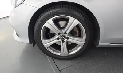 Mercedes-Benz E-Class 2018, 95689 км, за 12164.99 USD