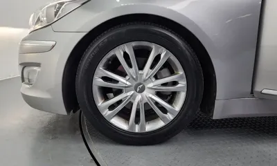 Hyundai Genesis 2012, 127517 км, за 3633.96 USD