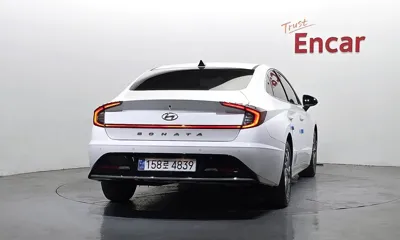 Hyundai Sonata 2022, 95868 км, за 12230.04 USD