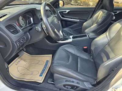 Volvo V60 2016, 113000 км, за 9124.33 USD - фото 16