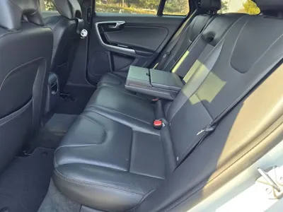 Volvo V60 2016, 113000 км, за 9124.33 USD - фото 18