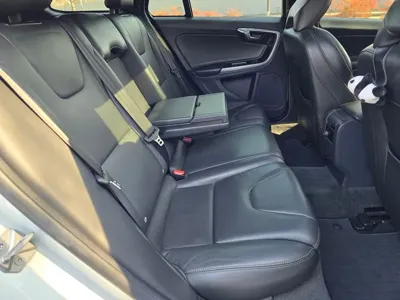 Volvo V60 2016, 113000 км, за 9124.33 USD - фото 19