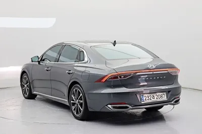 Hyundai Grandeur 2022, 82032 км, за 13791.32 USD