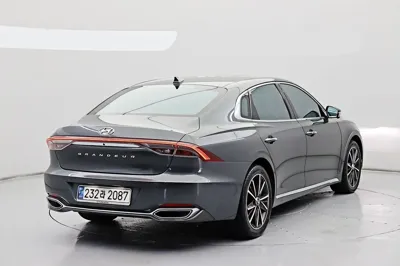 Hyundai Grandeur 2022, 82032 км, за 13791.32 USD