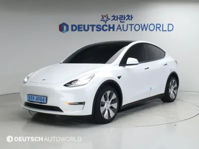 Tesla Model Y · 2022 год