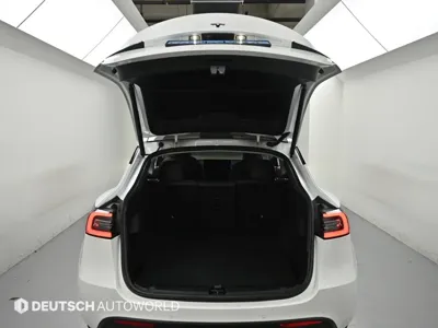 Tesla Model Y 2022, 82486 км, за 24944.2 USD - фото 19
