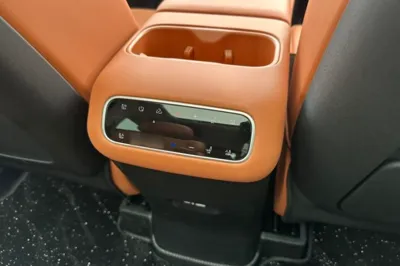 Leapmotor C16 2024, 9200 км, за 20486 USD - фото 38