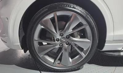 Genesis GV70 2023, 21720 км, за 30076.7 USD