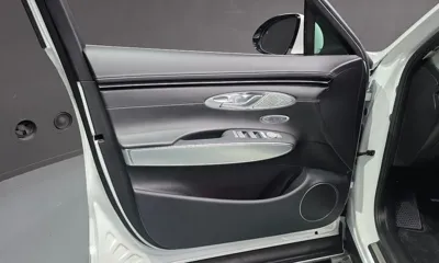 Genesis GV70 2023, 21720 км, за 30076.7 USD - фото 24