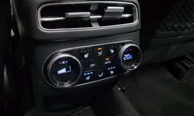 Genesis GV70 2023, 21720 км, за 30076.7 USD - фото 27