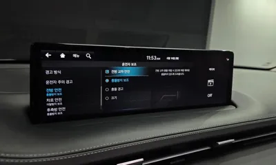 Genesis GV70 2023, 21720 км, за 30076.7 USD - фото 28