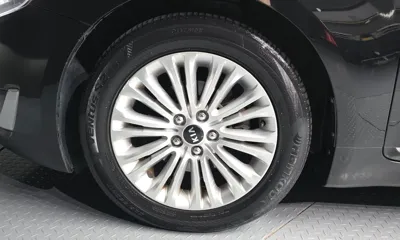 Kia K7 2014, 127482 км, за 4167.48 USD
