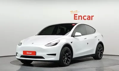 Tesla Model Y · 2024 год