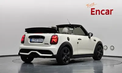 MINI Cooper Convertible 2023, 101015 км, за 15353.81 USD