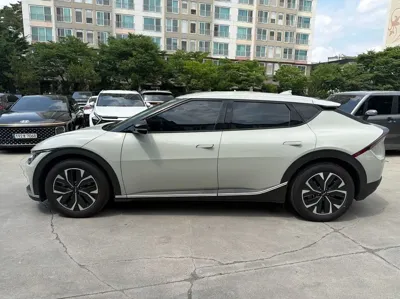 Kia EV6 2023, 87326 км, за 3971.38 USD