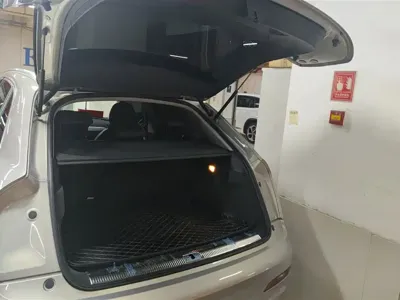 Audi Q3 2015, 123100 км, за 9681.98 USD