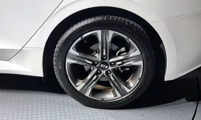 Kia K5 2021, 57008 км, за 14910.66 USD