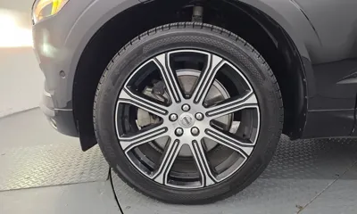Volvo XC60 2019, 81184 км, за 18721.96 USD