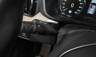 Volvo XC60 2019, 81184 км, за 18721.96 USD - фото 20