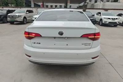 Volkswagen Sagitar 2020, 72000 км, за 10039 USD