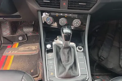 Volkswagen Sagitar 2020, 72000 км, за 10039 USD - фото 21