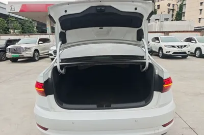 Volkswagen Sagitar 2020, 72000 км, за 10039 USD - фото 27