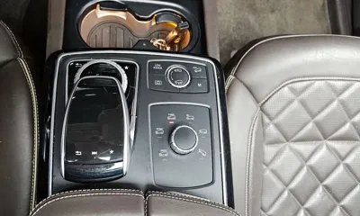 Mercedes-Benz GLS-Class 2017, 164581 км, за 19755.53 USD - фото 17