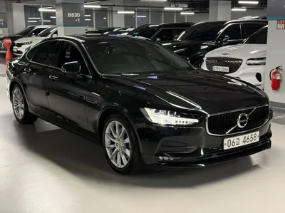 Volvo S90 2018, 138376 км, за 10727.31 USD
