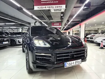 Porsche Cayenne 2025, 7448 км, за 99021.75 USD