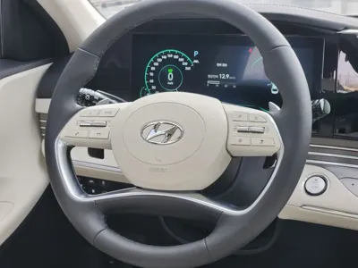 Hyundai Grandeur 2022, 36265 км, за 18241.05 USD - фото 15