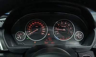 BMW 3-Series 2016, 82857 км, за 10906.94 USD - фото 8