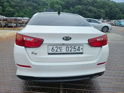 Kia K5 2014, 163187 км, за 3451.19 USD