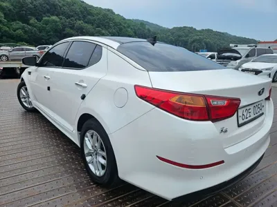 Kia K5 2014, 163187 км, за 3451.19 USD