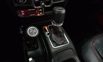 Jeep Wrangler 2022, 13595 км, за 35629.11 USD - фото 9