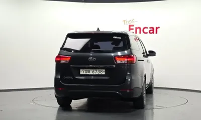 Kia Canival 2018, 100133 км, за 8940.39 USD